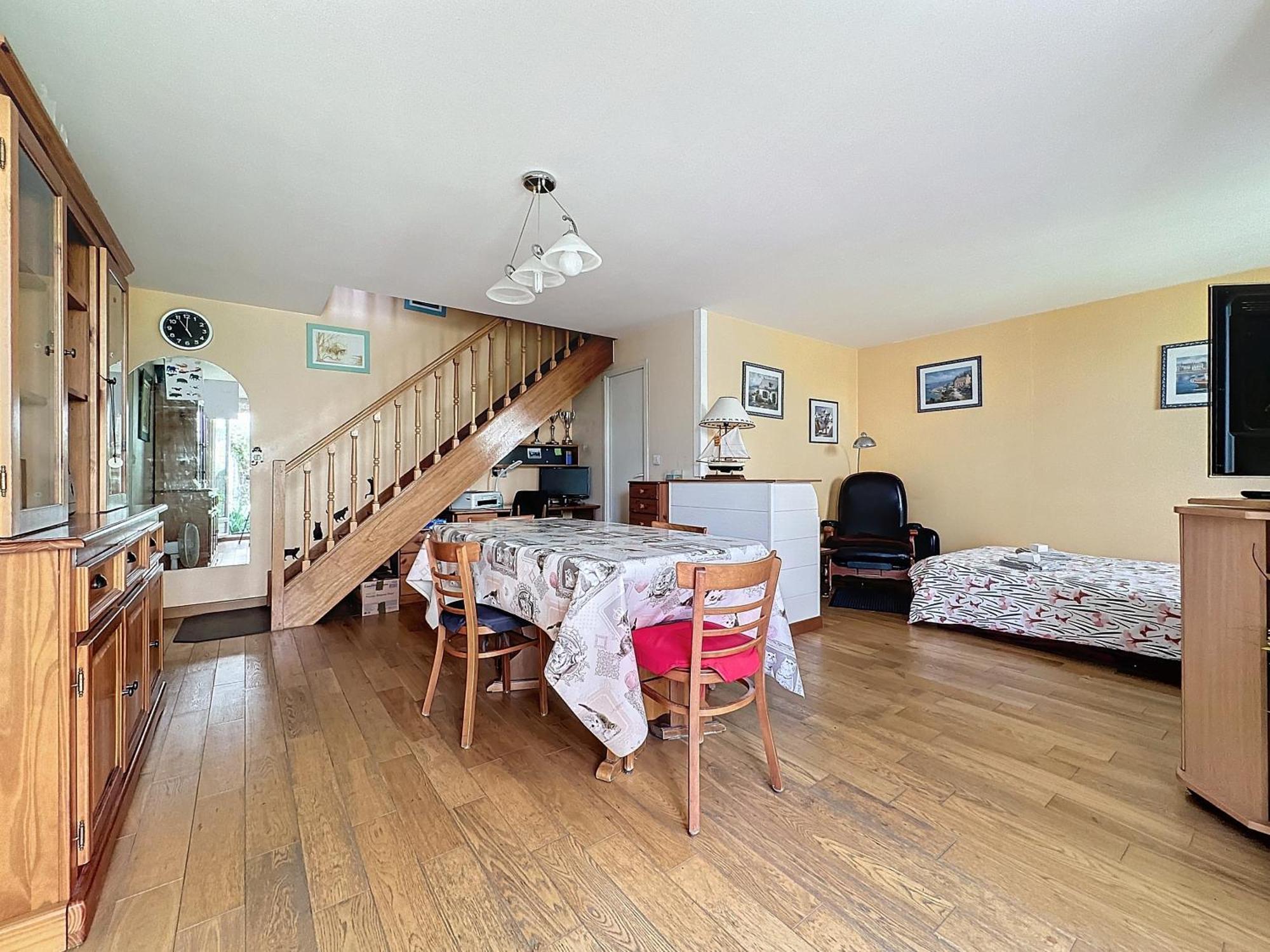 Holiday home Maison 73m2 Avec Jardin St-denis