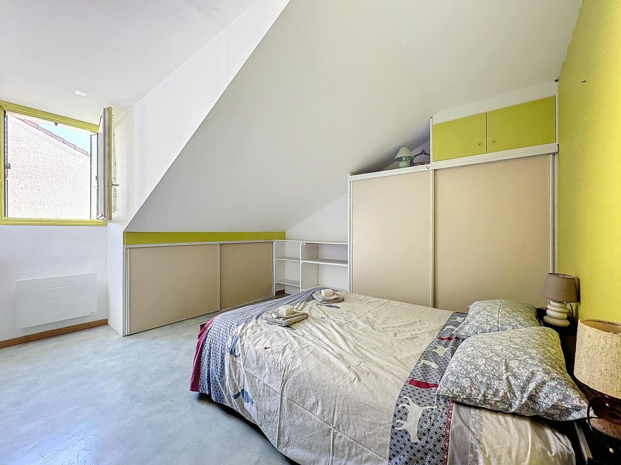 Holiday home Maison 73m2 Avec Jardin St-denis *